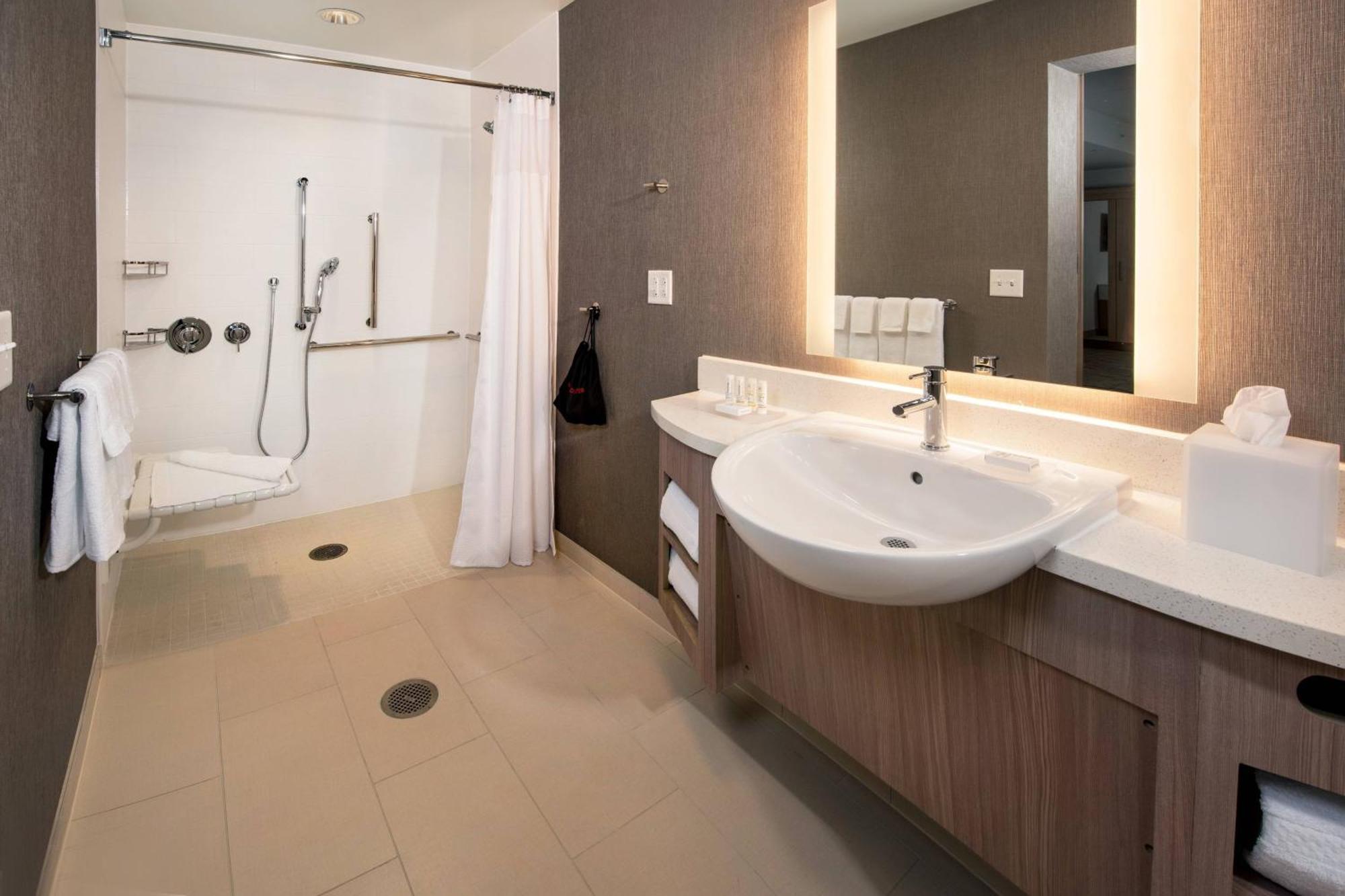 Springhill Suites By Marriott Frederick Exterior foto